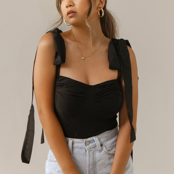 Black Ribbon Tie Sleeve Sweetheart Ruched Top - Picture 4 of 4